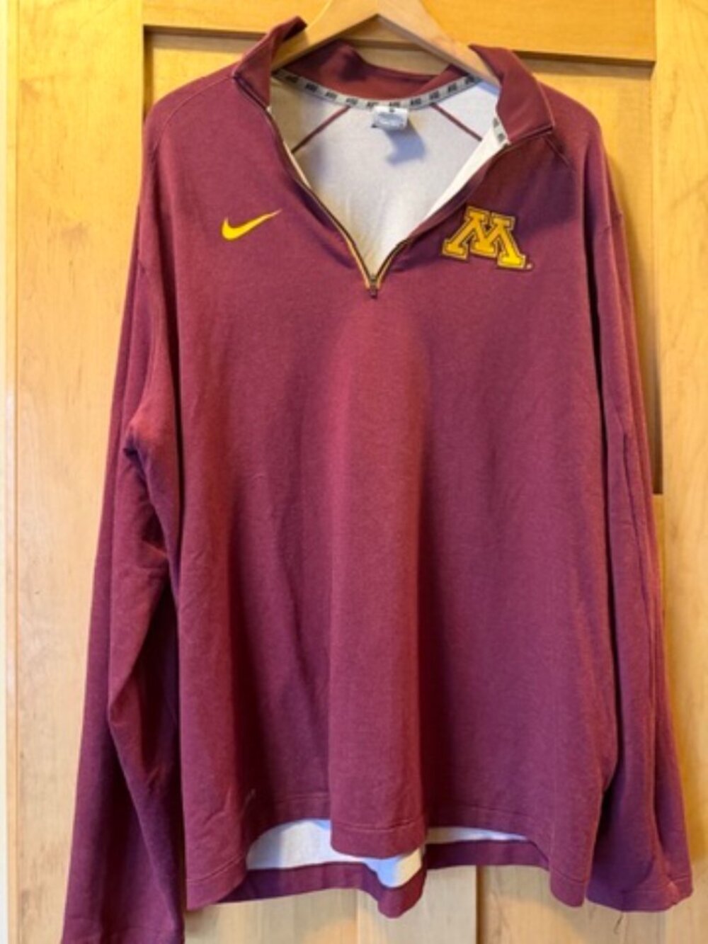 Nike DriFit Minnesota Golden Gophers 1/4 Zip Training Pullover Size XL Burgundy